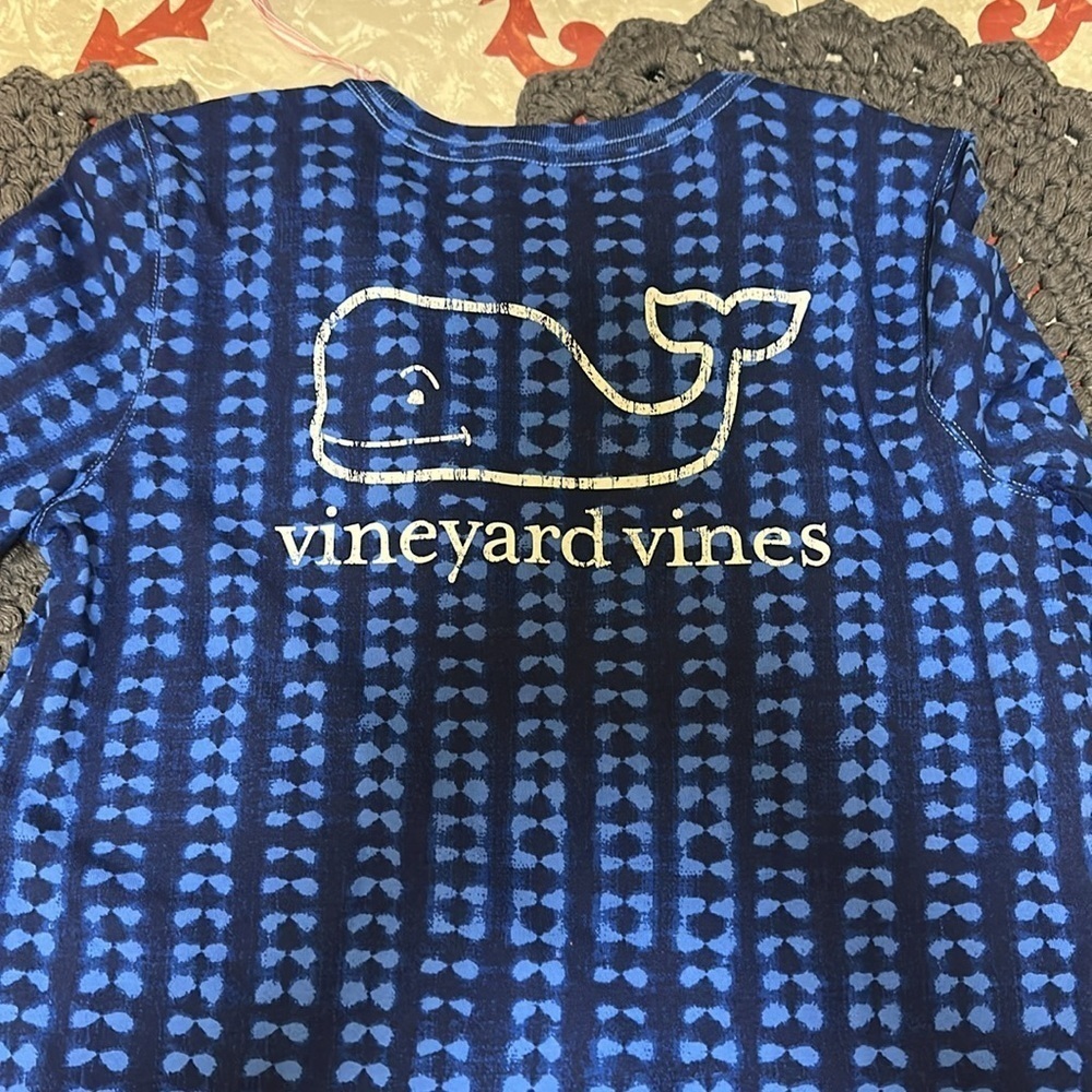 NWT Girls Vineyard Vines Tie Dye Whale Long Sleeve Tee - Picture 3 of 3